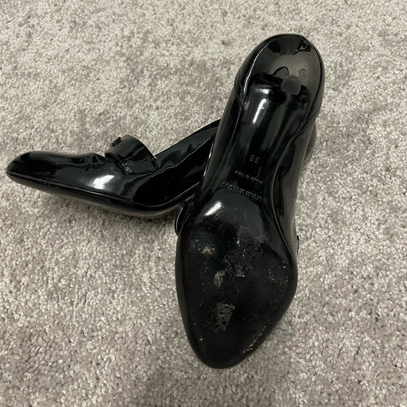 Burberry Black Patent Leather Dress Shoes/Heels Size 6 ( almost new, worn once) - Picture 2 of 5